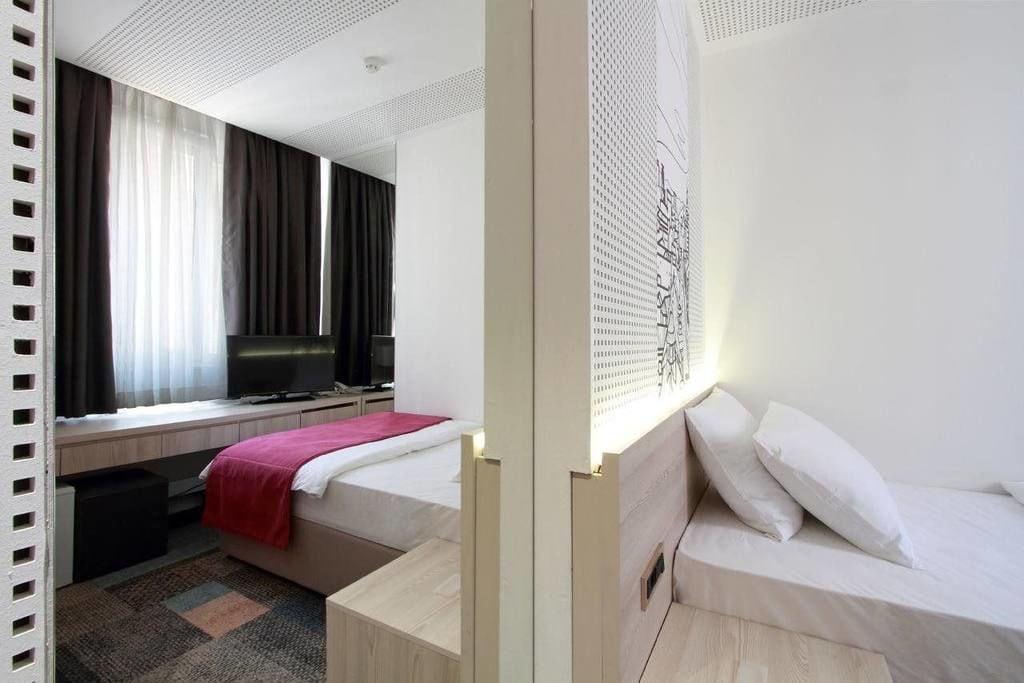 Hotel Cosmopolit SJJ Buitenkant foto
