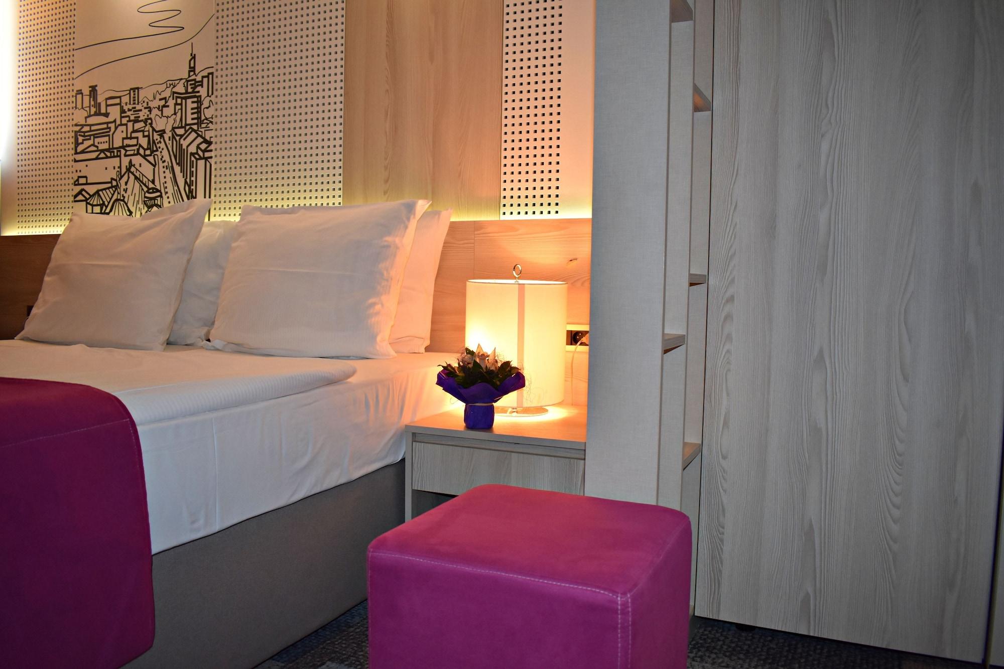 Hotel Cosmopolit SJJ Buitenkant foto