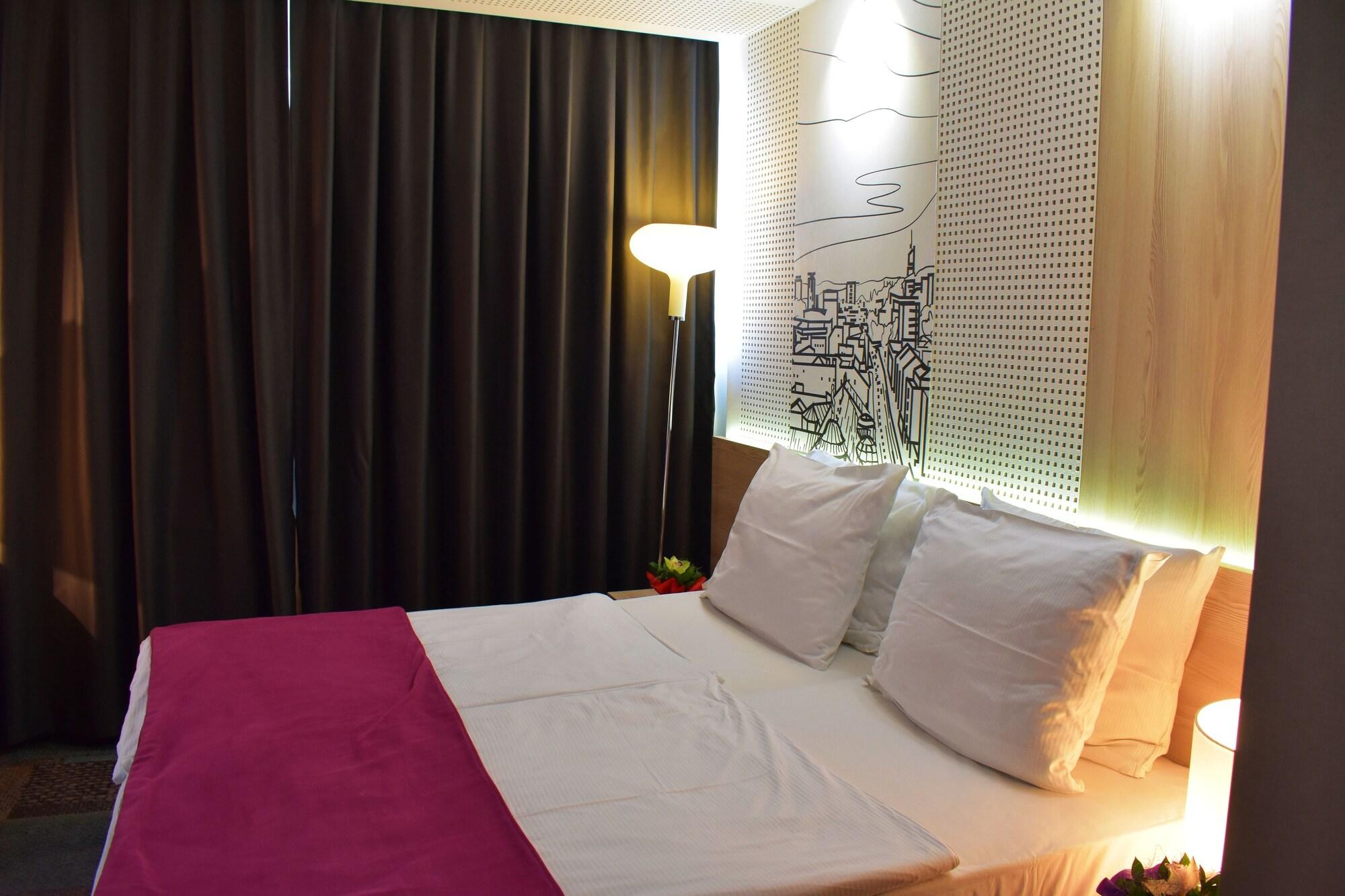 Hotel Cosmopolit SJJ Buitenkant foto