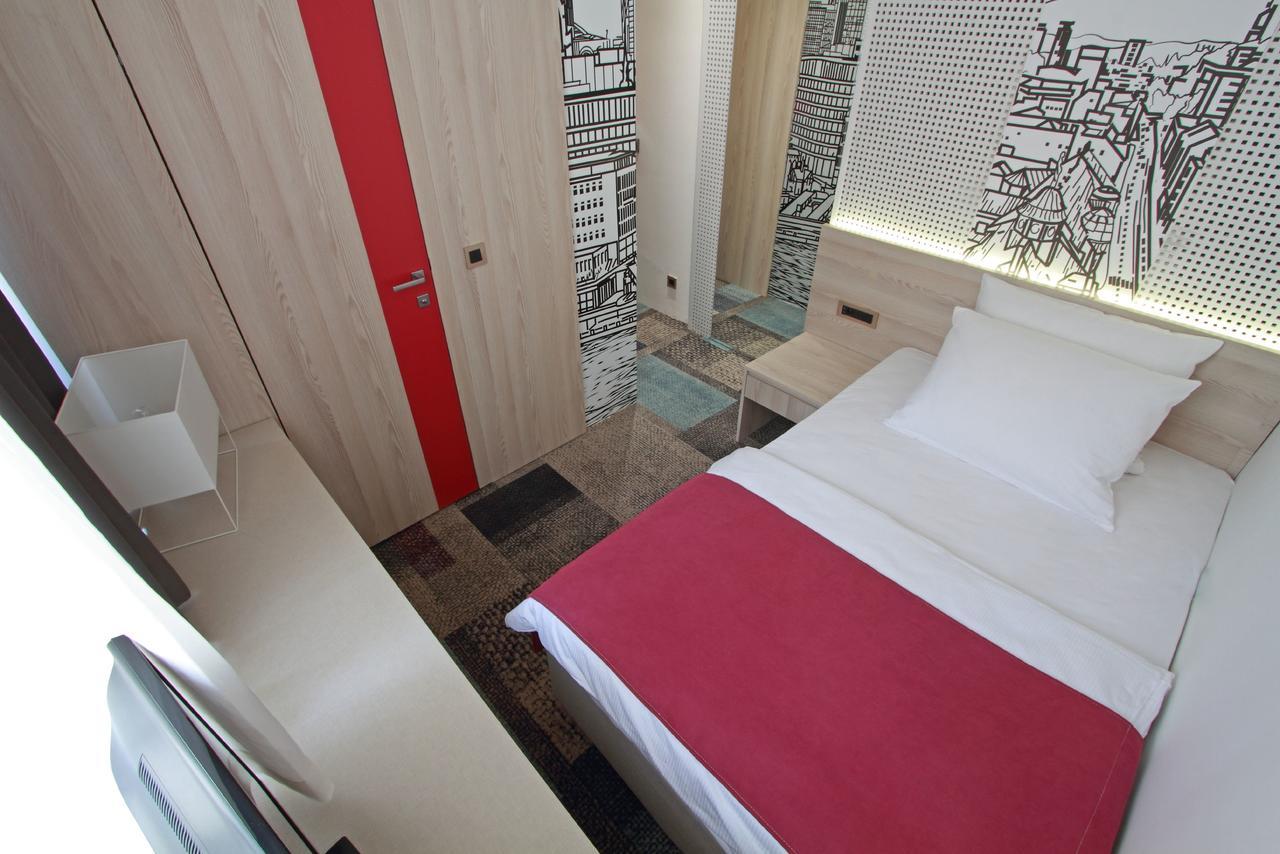 Hotel Cosmopolit SJJ Buitenkant foto
