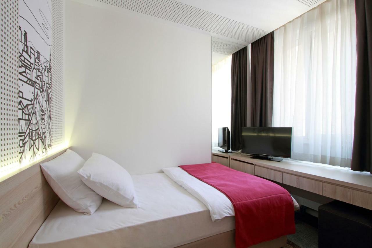 Hotel Cosmopolit SJJ Buitenkant foto